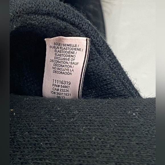 Victoria's Secret Sleep Pom-Pom Pretty Slippers Black Small (5/6) NWOT - Picture 10 of 10